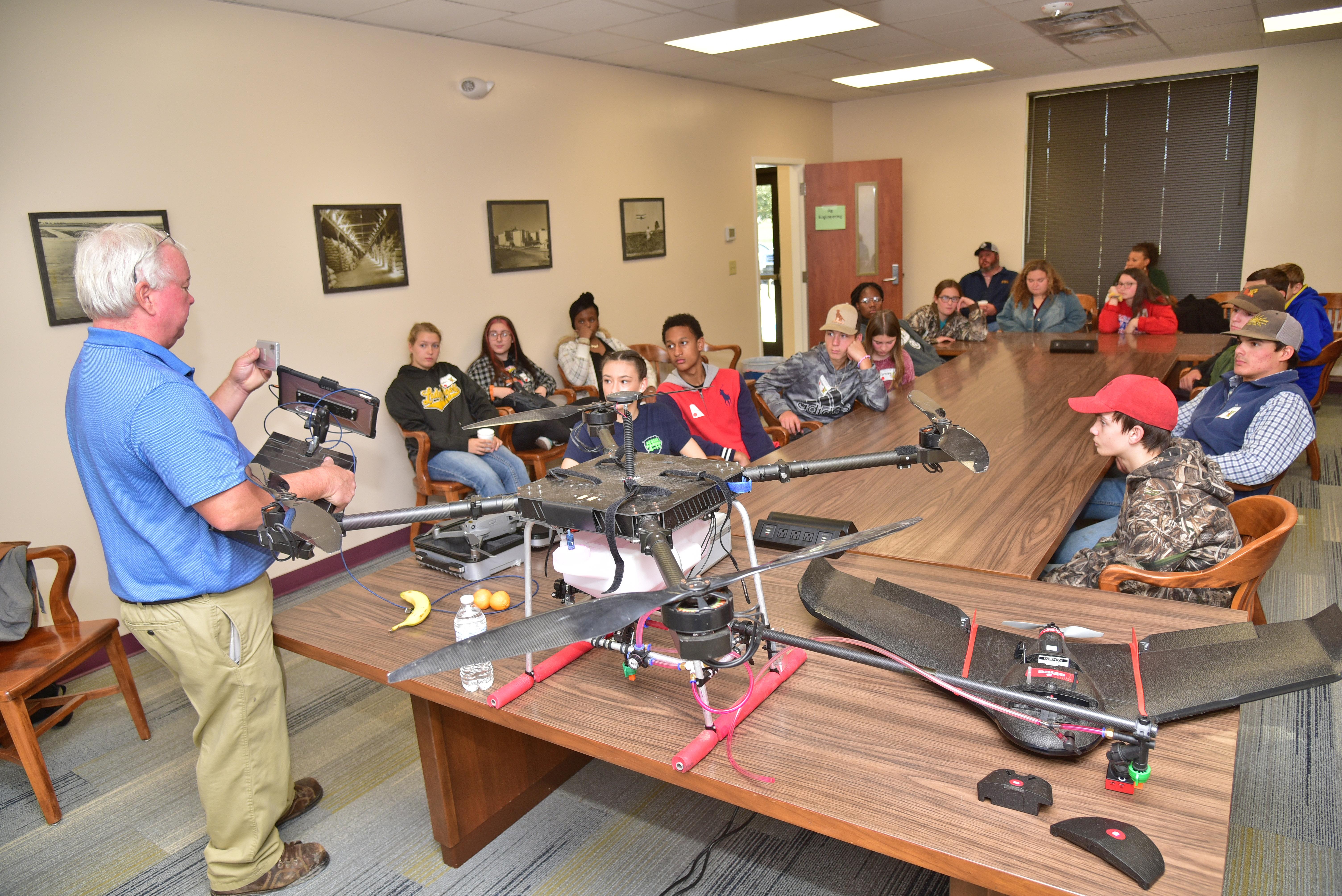 Students hear about opportunities in agriculture during AgCenter career day 